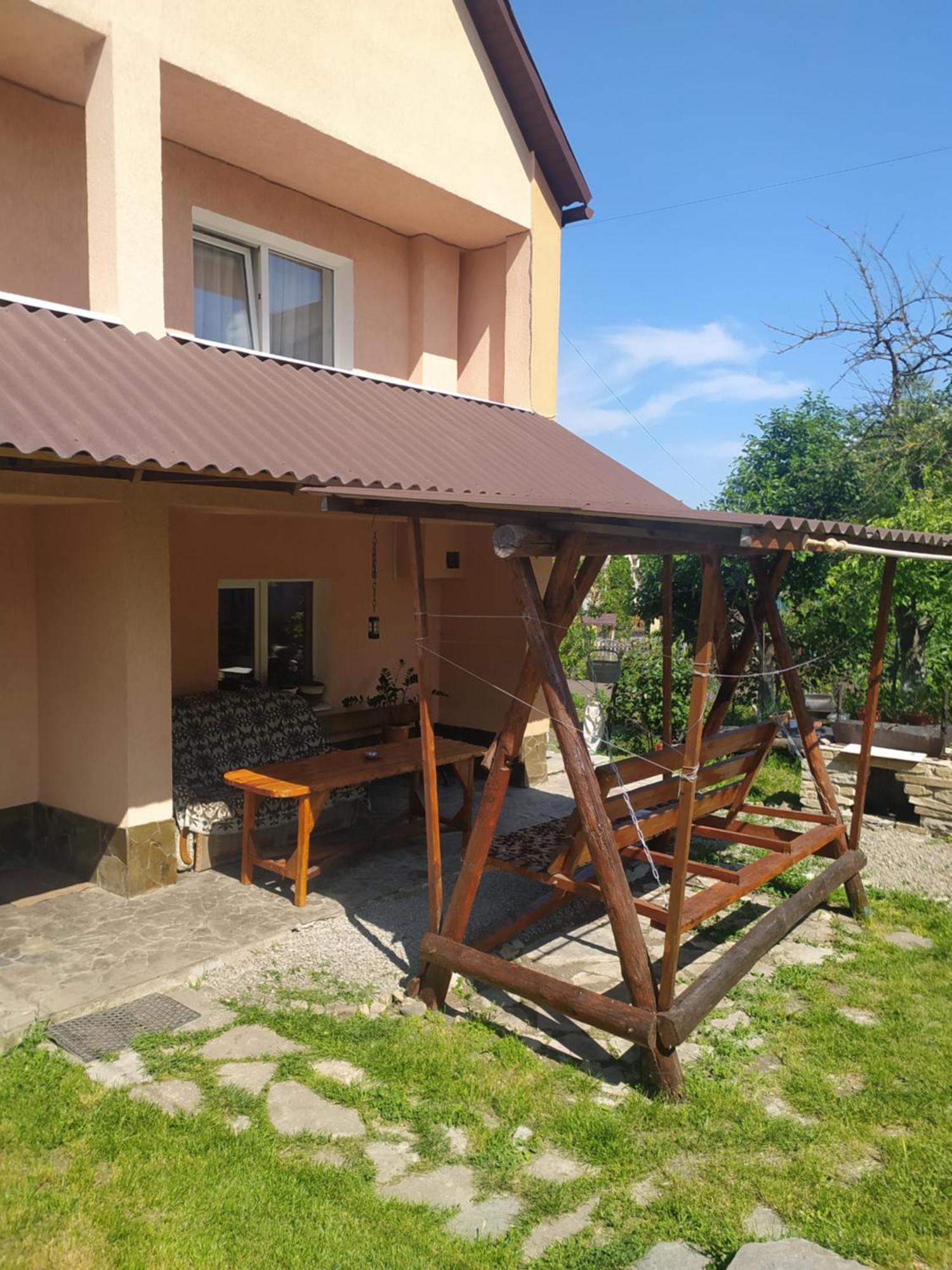 Guest House Cherepaha Kamyanets-Podilski Dış mekan fotoğraf