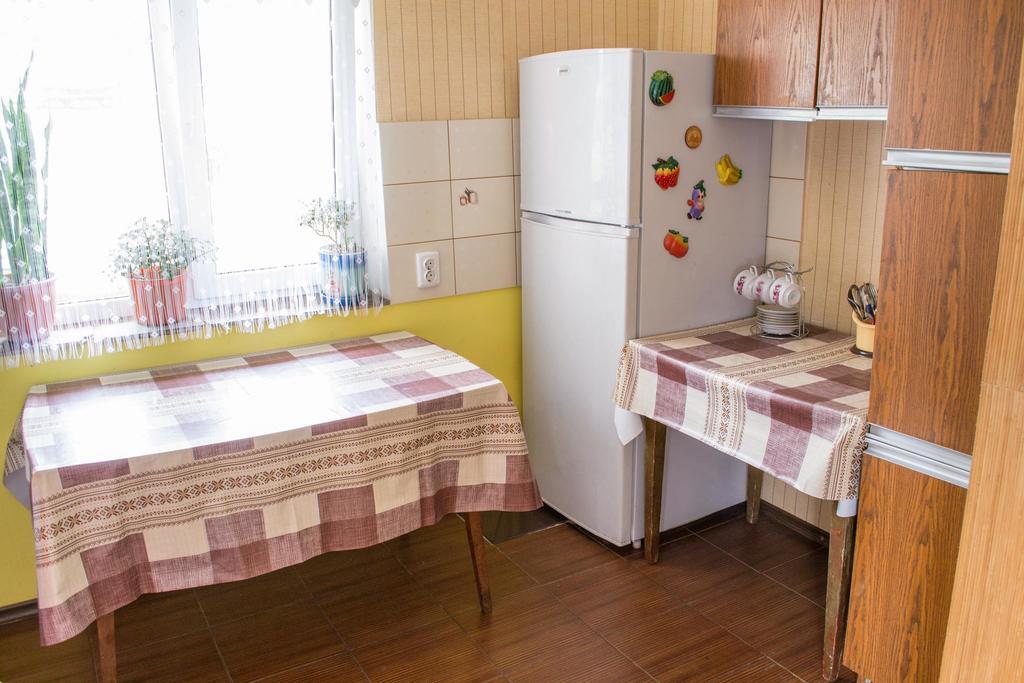 Guest House Cherepaha Kamyanets-Podilski Dış mekan fotoğraf