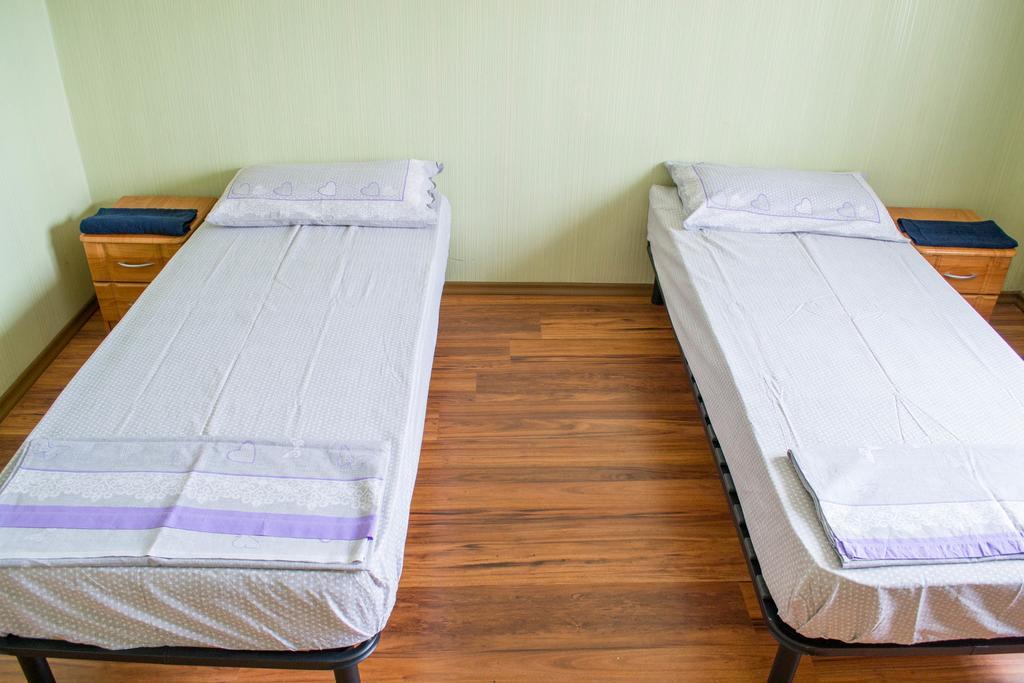 Guest House Cherepaha Kamyanets-Podilski Dış mekan fotoğraf