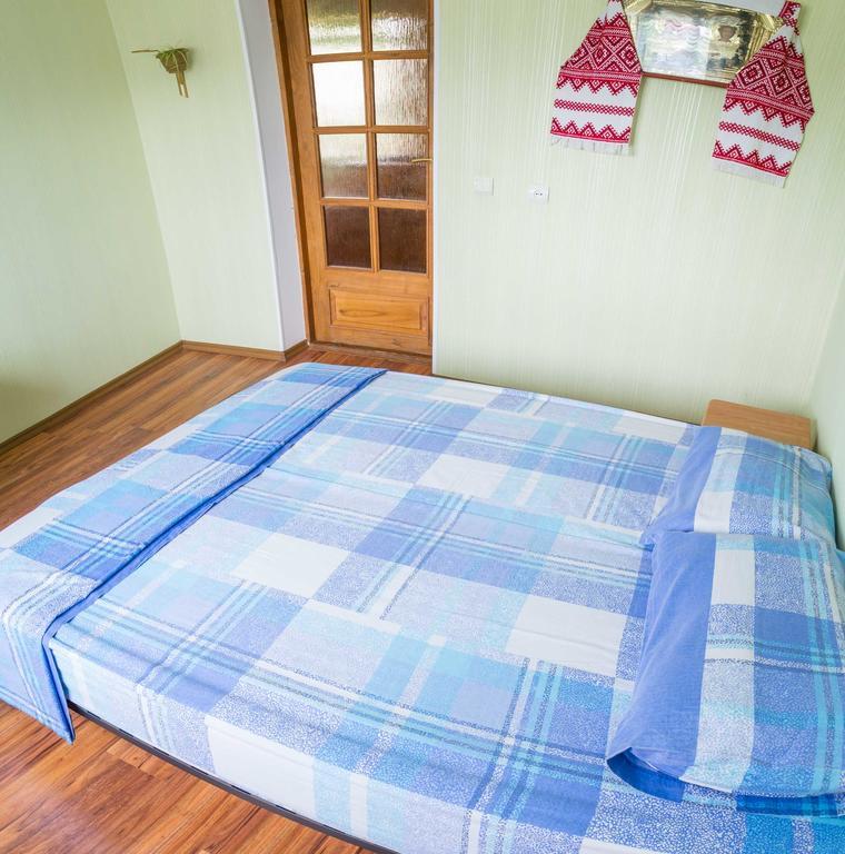 Guest House Cherepaha Kamyanets-Podilski Dış mekan fotoğraf