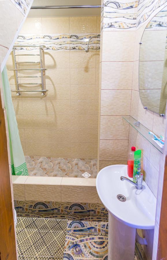 Guest House Cherepaha Kamyanets-Podilski Dış mekan fotoğraf